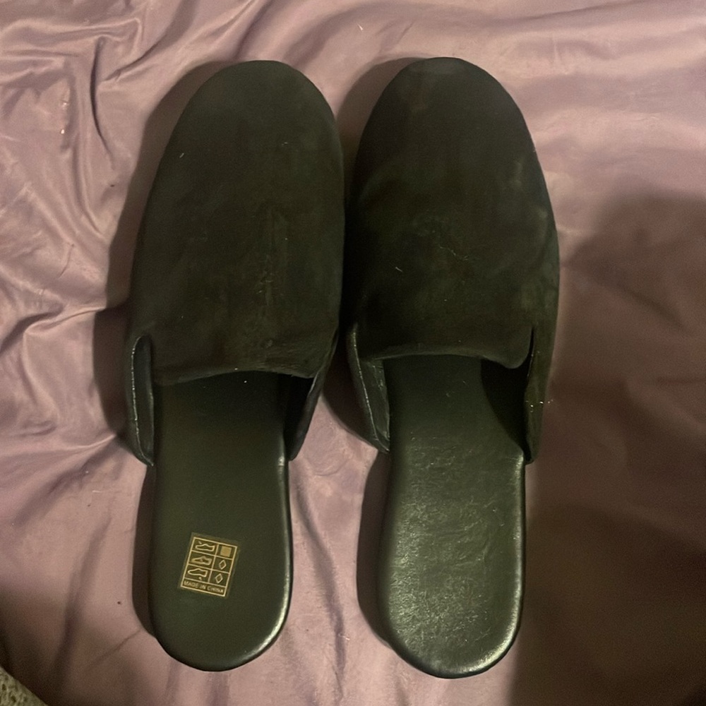 Black flats